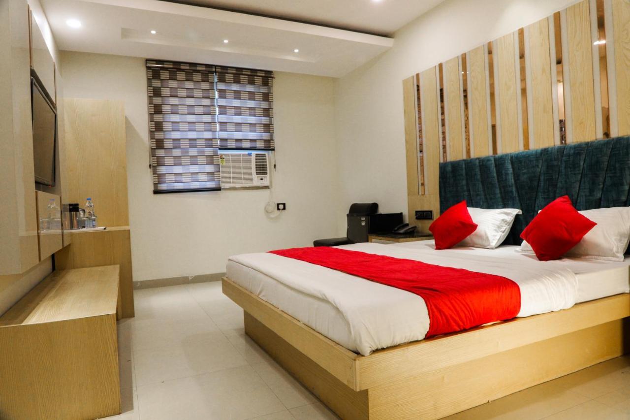 Hotel Vanson Villa - Near Connaught Place Neu-Delhi Exterior foto