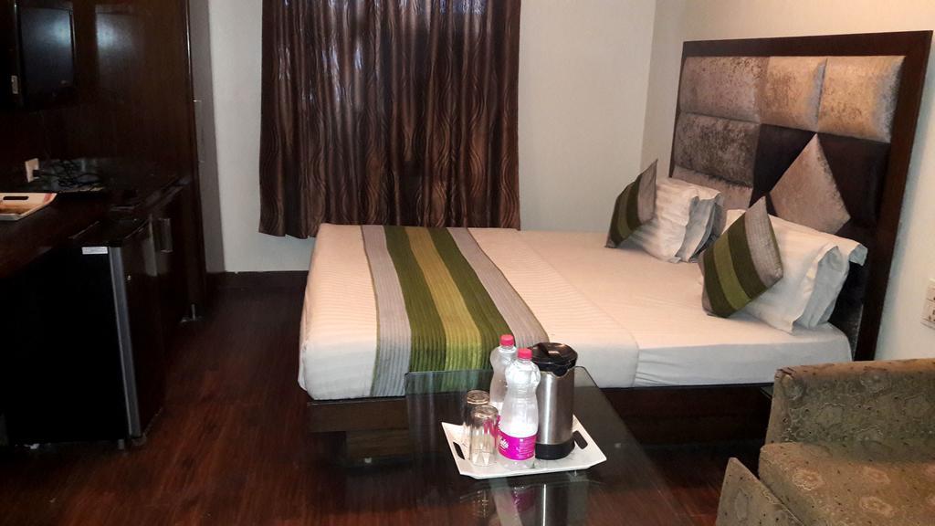 Hotel Vanson Villa - Near Connaught Place Neu-Delhi Exterior foto
