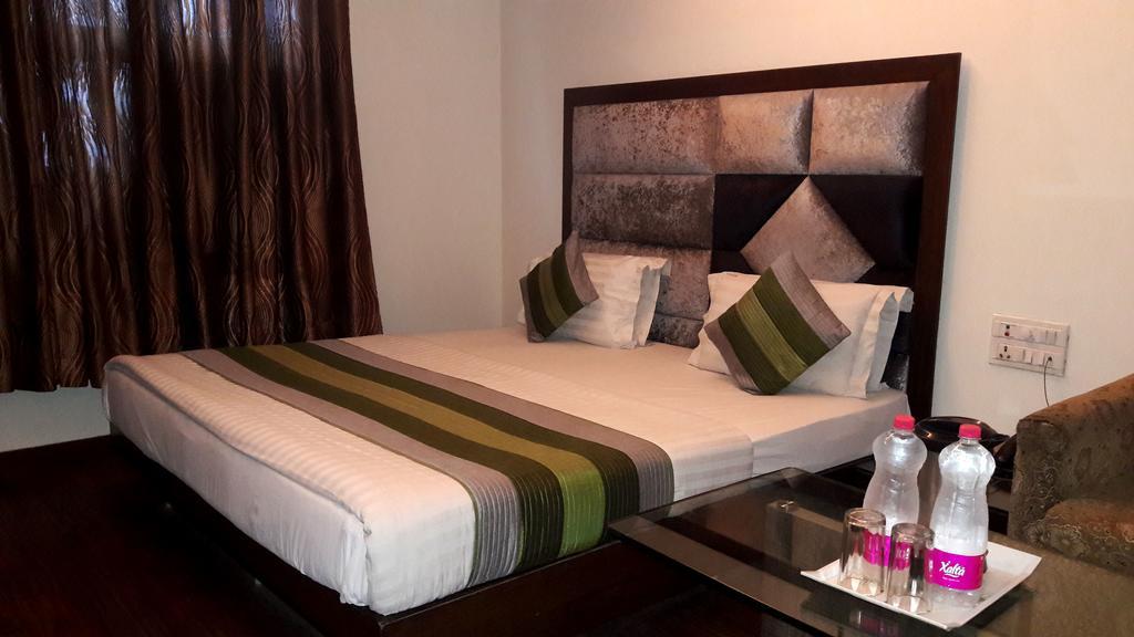 Hotel Vanson Villa - Near Connaught Place Neu-Delhi Exterior foto