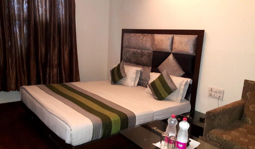 Hotel Vanson Villa - Near Connaught Place Neu-Delhi Exterior foto