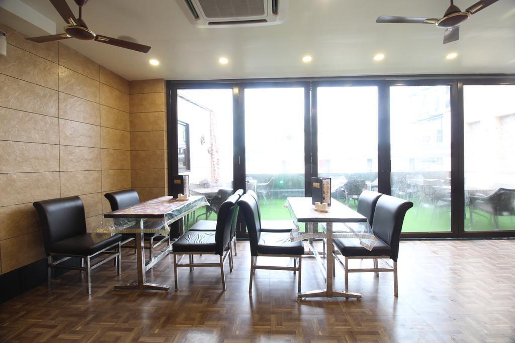 Hotel Vanson Villa - Near Connaught Place Neu-Delhi Exterior foto